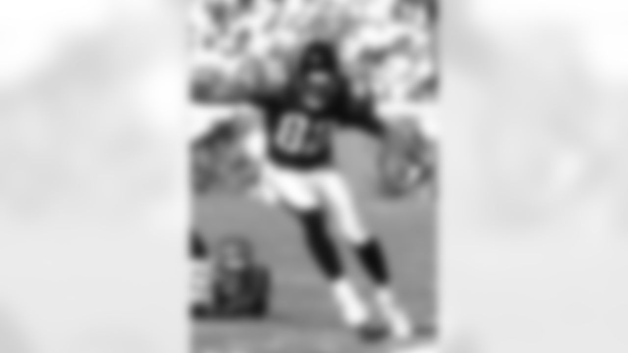 Wide receiver Jimmy Smith (82) of the Jacksonville Jaguars lruns up the sideline against the Cincinnati Bengals in Jacksonville, Florida. (AP Photo / Al Messerschmidt)