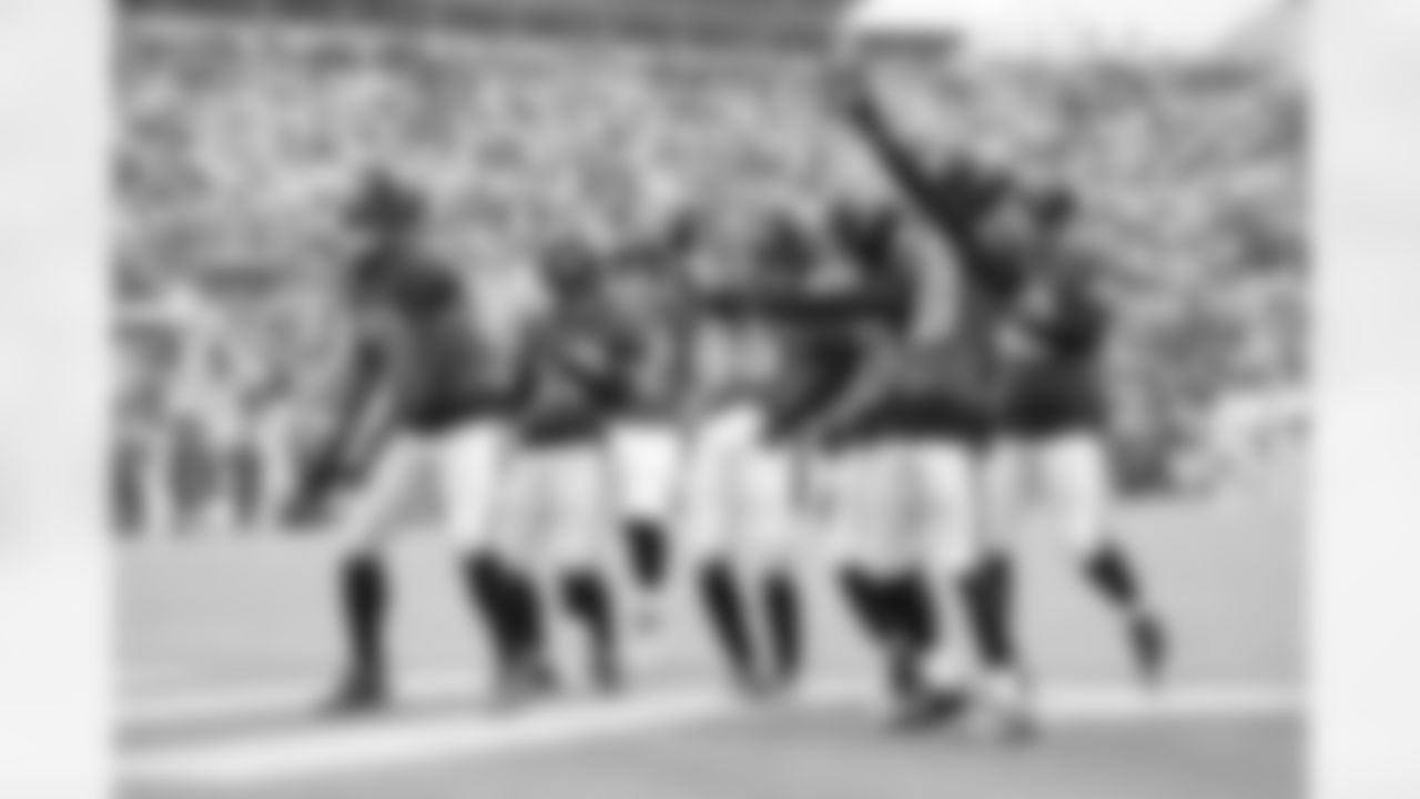 Jacksonville Jaguars vs Indianapolis Colts

CB Greg Newsome II (6)