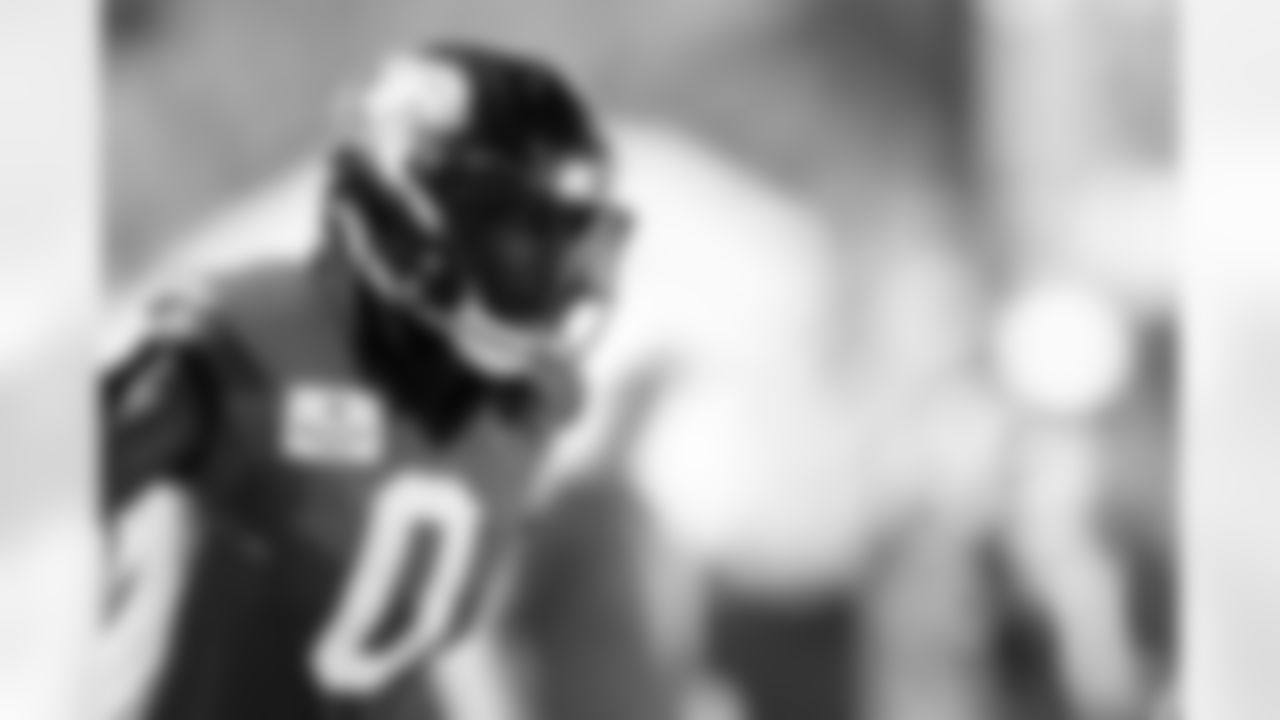 Jacksonville, Fla. — Jaguars linebacker Devin Lloyd (0) during practice at the Miller Electric Center on November 5, 2025.