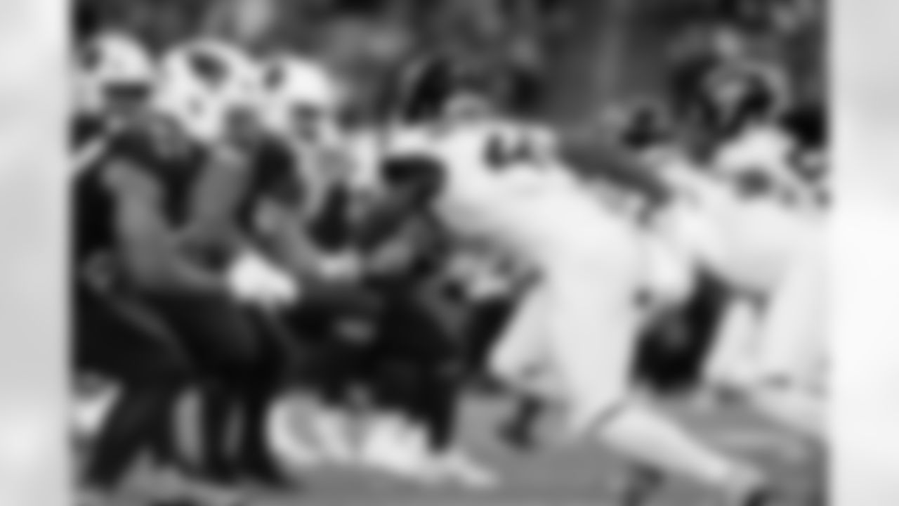 Jacksonville Jaguars vs Arizona Cardinals

DE Josh Hines-Allen (41)