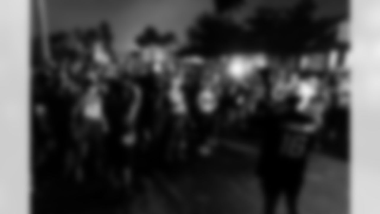 Jacksonville, Fla. — Jacksonville Jaguars Playoff Prowl at Neptune Run Crew in Neptune Beach on January 9, 2026