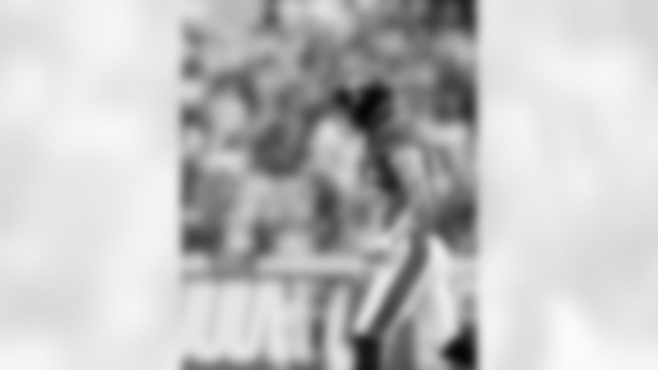 Jacksonville Jaguars vs Indianapolis Colts

QB Trevor Lawrence (16)