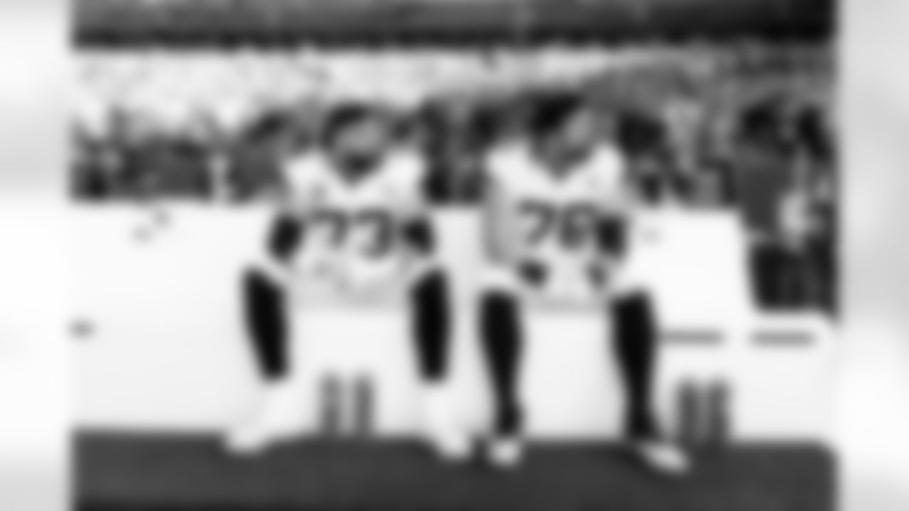 Jacksonville Jaguars vs Denver Broncos

OL Robert Hainsey (73) and OL Ezra Cleveland (76)