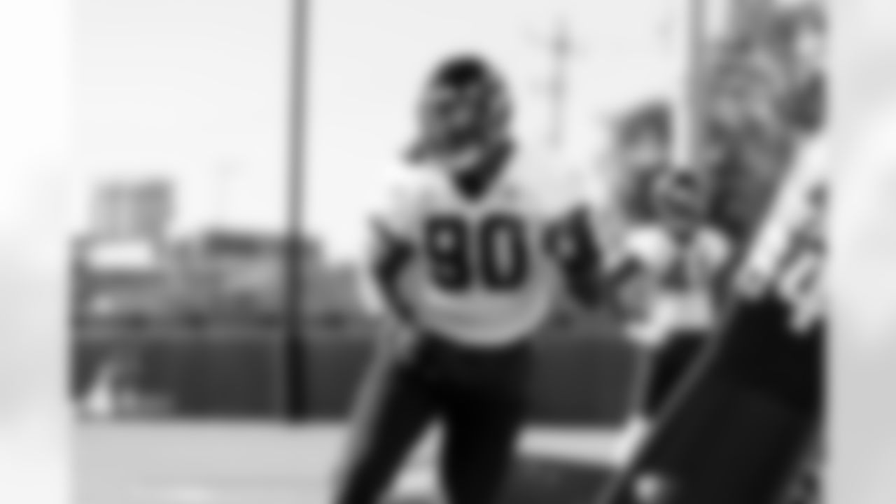 Jacksonville, Fla. — Jaguars defensive lineman Emmanuel Ogbah (90) during practice at the Miller Electric Center on December 11, 2025.