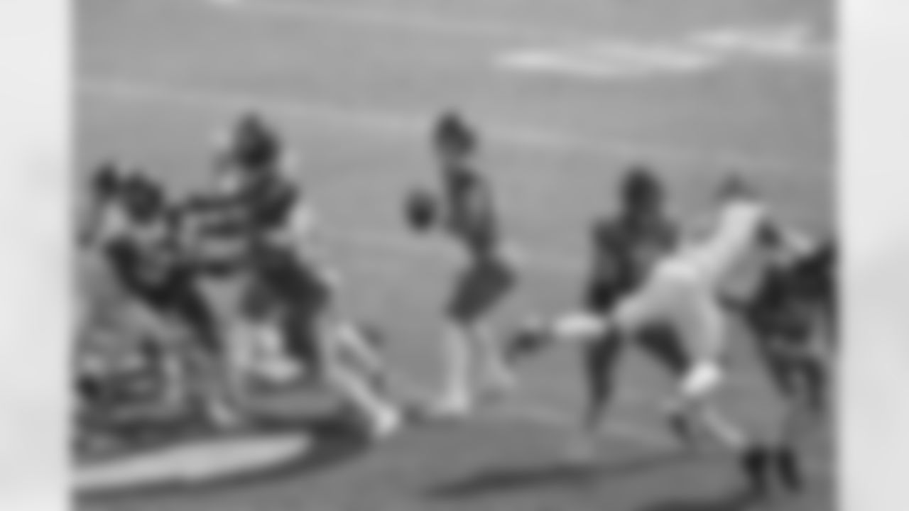 Jacksonville Jaguars vs Seattle Seahawks
QB Trevor Lawrence (16)