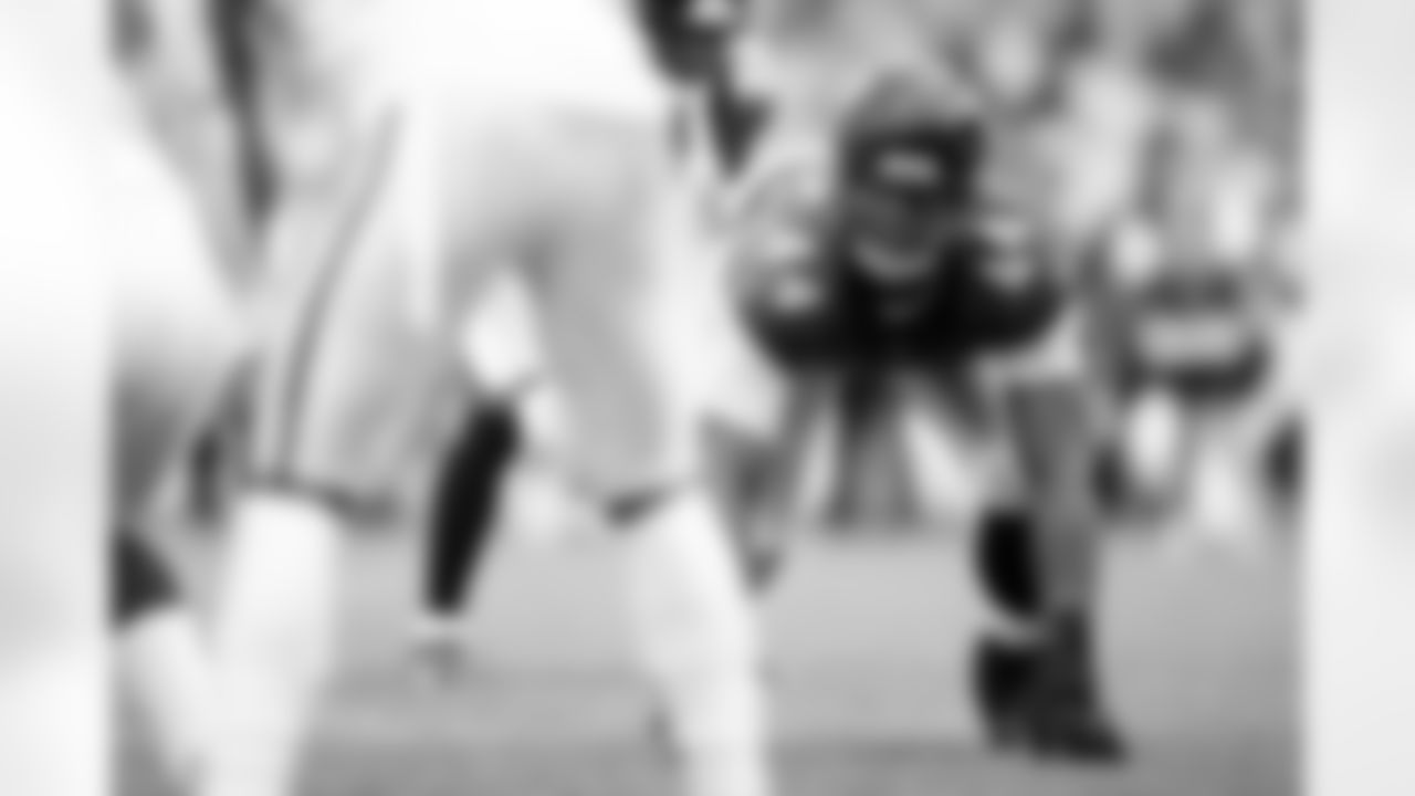 Jacksonville Jaguars vs. Indianapolis Colts
DE Travon Walker (44)