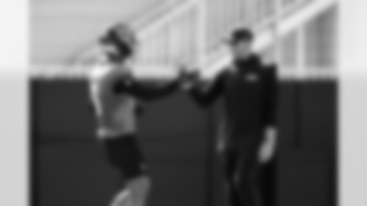 Jacksonville, Fla. — Jaguars cornerback Greg Newsome II (6) and head coach Liam Coen during practice at the Miller Electric Center on November 5, 2025.