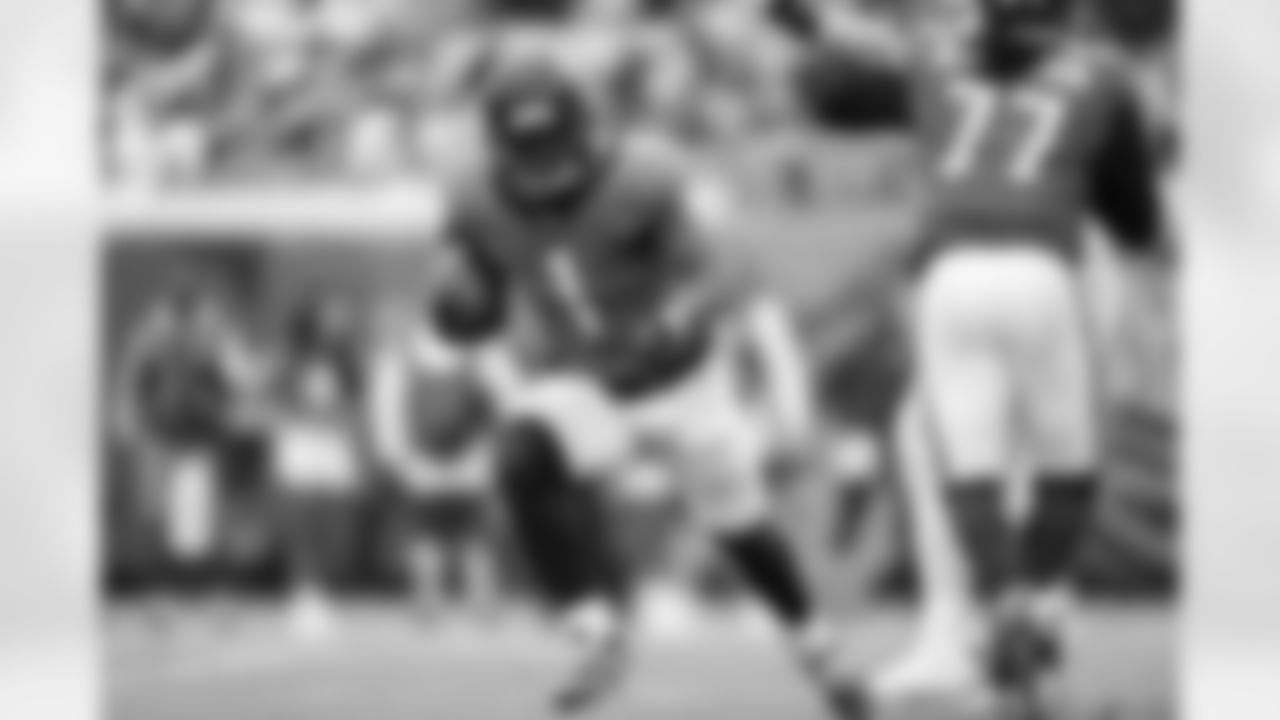 Jacksonville Jaguars vs Tennessee Titans

RB Travis Etienne Jr. (1)