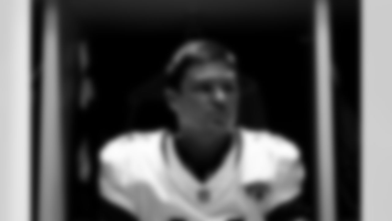 Jacksonville Jaguars vs Miami Dolphins
QB Nick Mullens (14)
