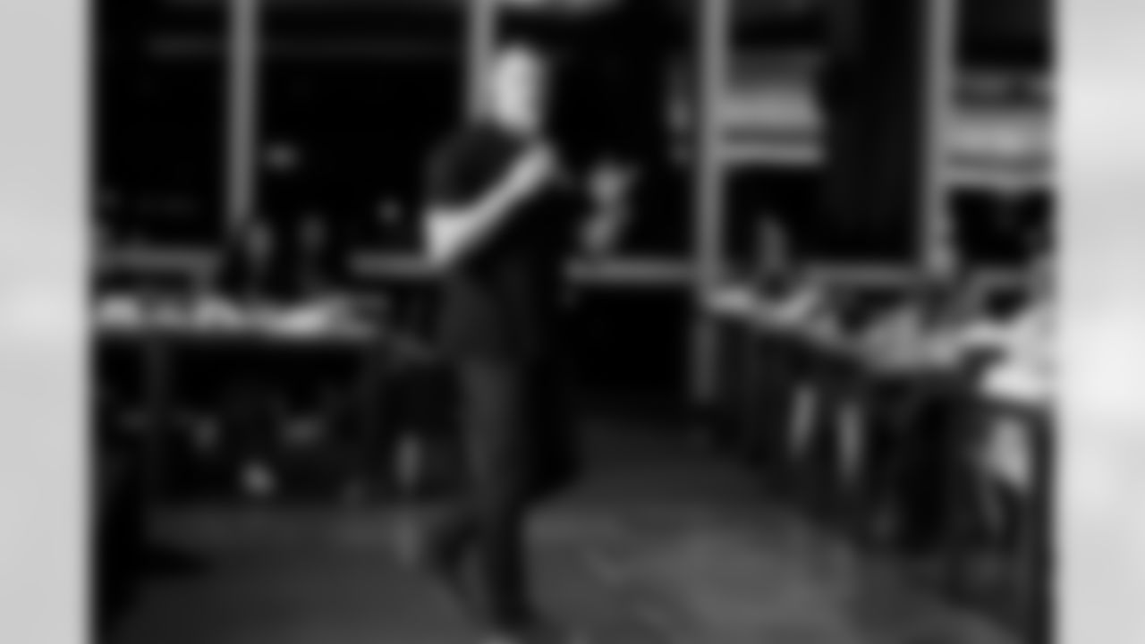 2023_0104_KickingItWithSoles_41