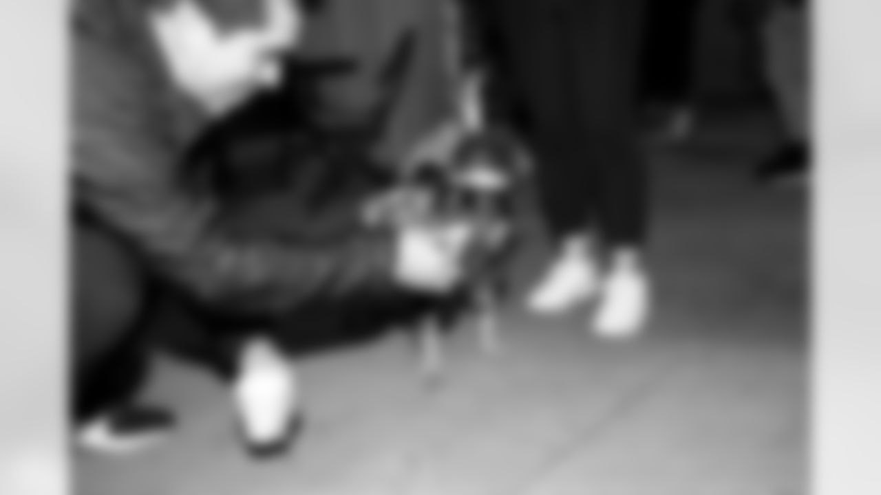 2023_1212_FanClubHolidayPawty_60