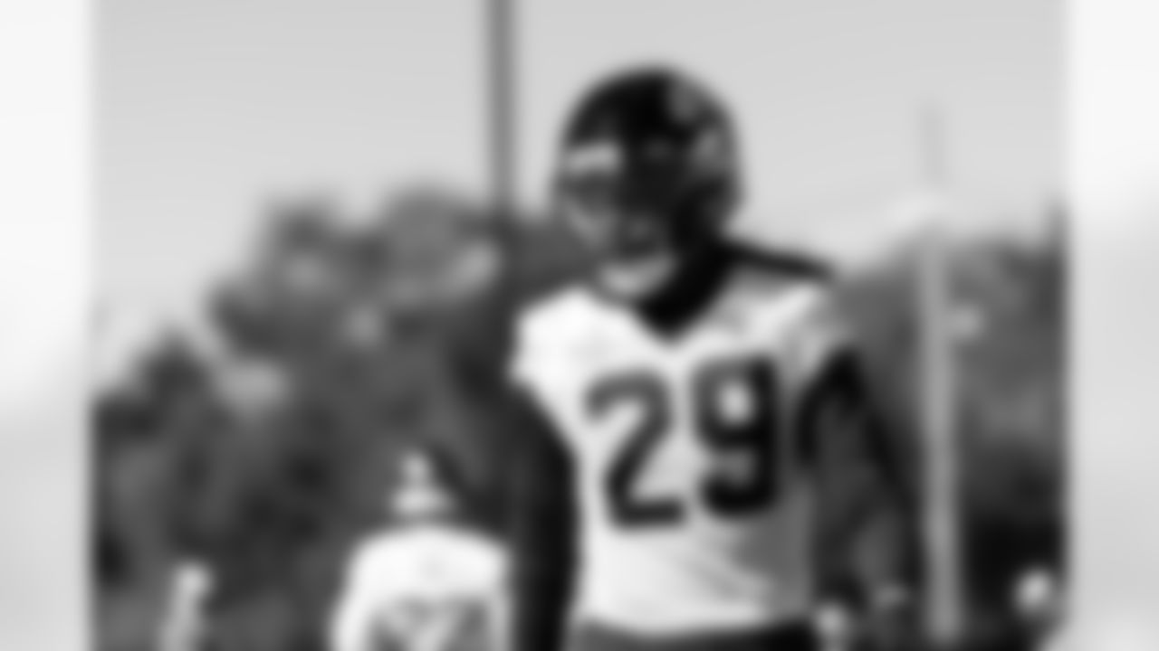 Jacksonville, Fla. — Jaguars safety Eric Murray (29) during practice at the Miller Electric Center on December 11, 2025.