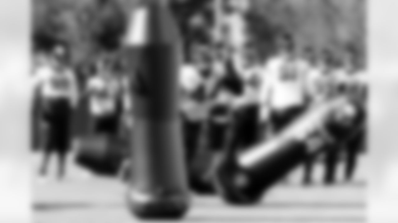 Jacksonville, Fla. — Jaguars defensive end Travon Walker (44) during practice at the Miller Electric Center on December 11, 2025.