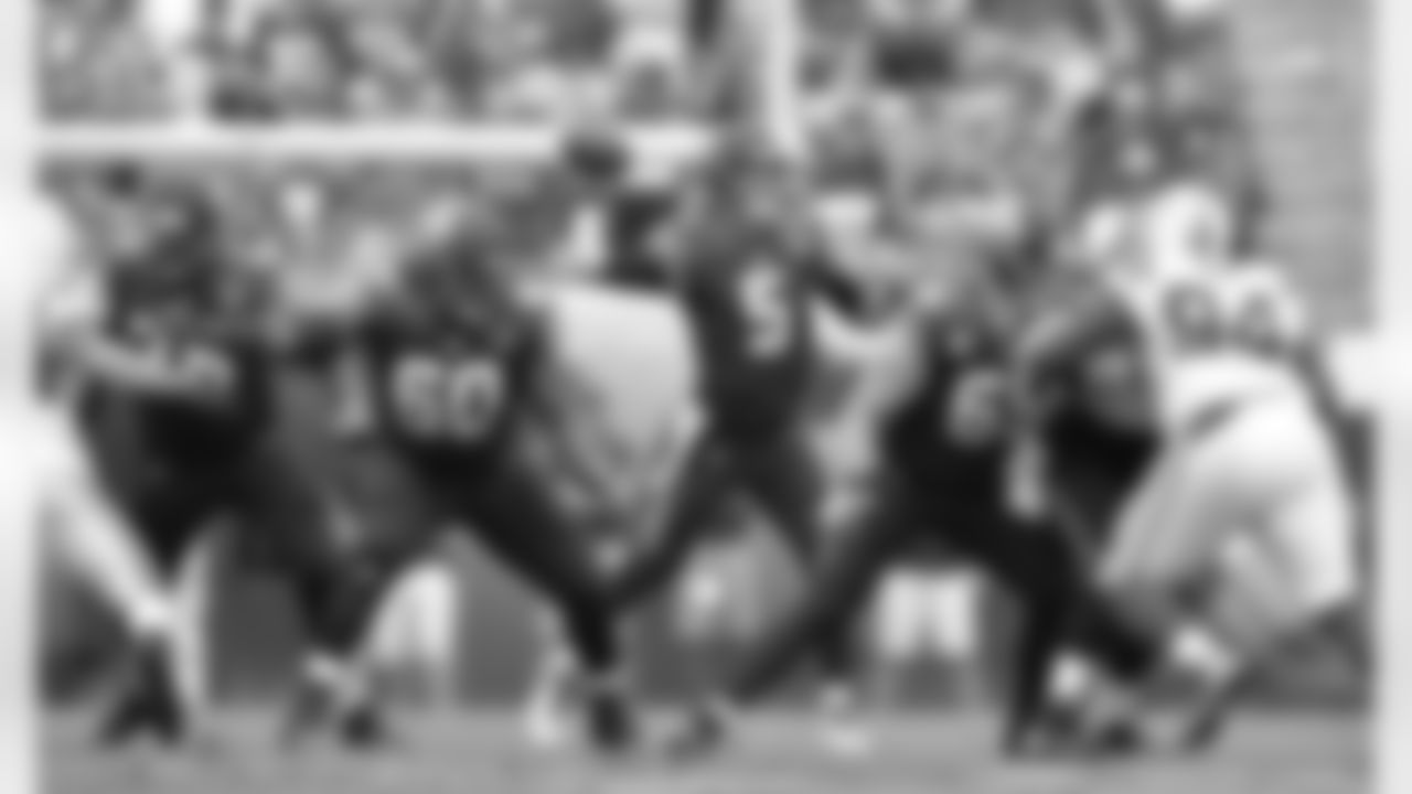 rwilson-JagsIndianapolis120317_550BlakeBortlesOLineIND120317