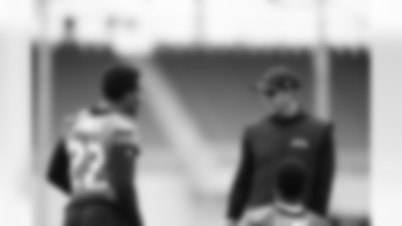 Jacksonville, Fla. — Jaguars cornerback Jarrian Jones (22) and head coach Liam Coen during practice at the Miller Electric Center on November 26, 2025.