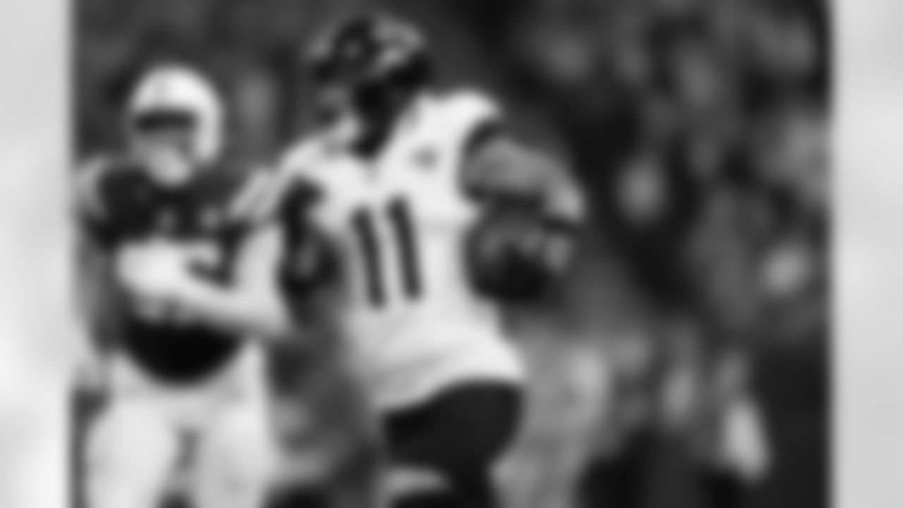 Jacksonville Jaguars vs Indianapolis Colts

WR Parker Washington (11)