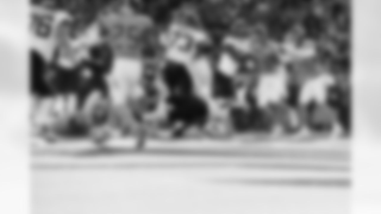 Jacksonville Jaguars vs Tennessee Titans

RB Bhayshul Tuten (33)