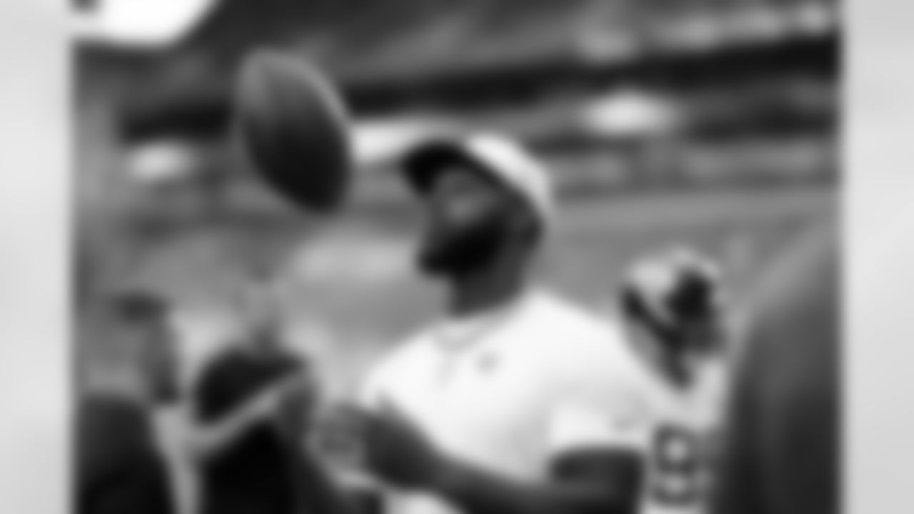 Jacksonville Jaguars vs Miami Dolphins
DE Josh Hines-Allen
