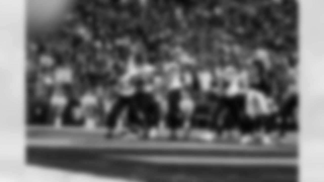 Jacksonville Jaguars vs Las Vegas Raiders

RB Bhayshul Tuten (33)