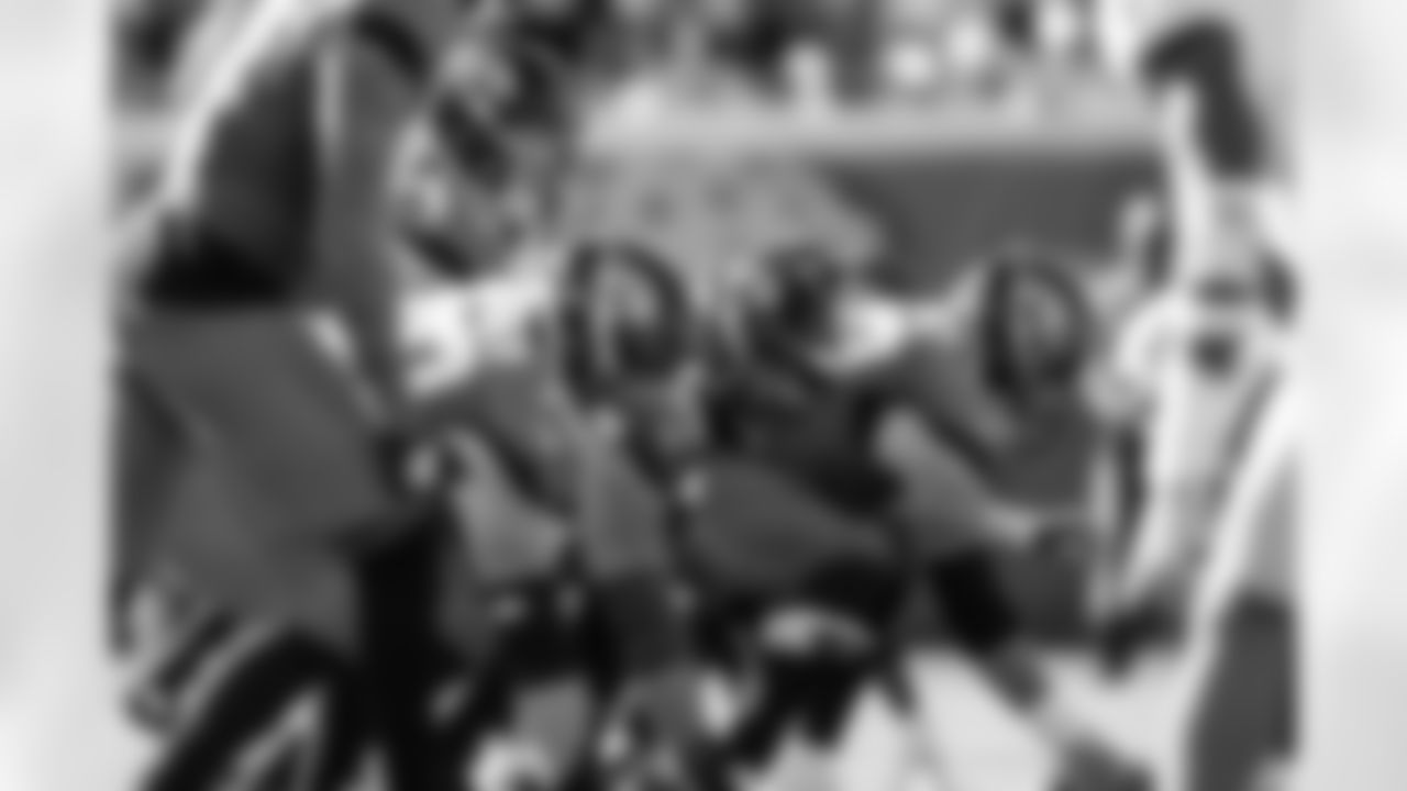 Jacksonville Jaguars vs Los Angeles Chargers
QB Trevor Lawrence (16) and OL Robert Hainsey (73)