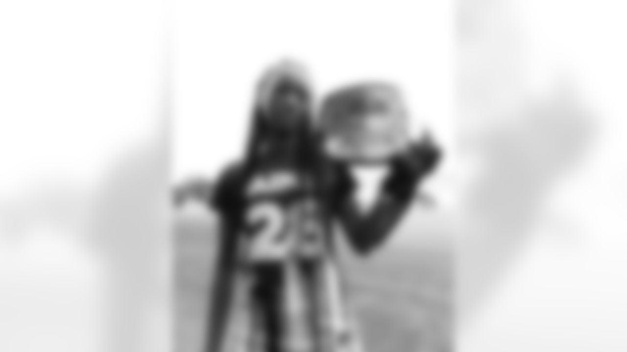 Jacksonville, Fla. — 2026 Girls Flag Preseason Classic at the Miller Electric Center on February 11, 2026.