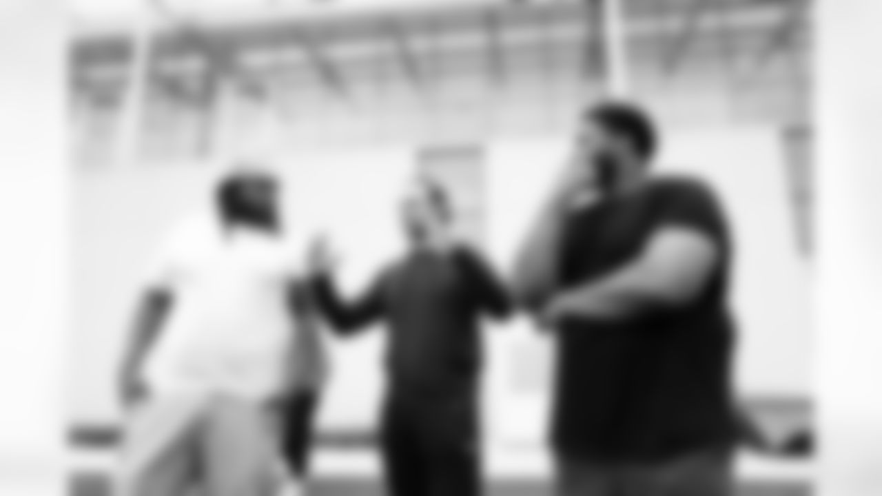 Jacksonville, Fla. — Jagaurs Legends attend Jaguars practice at the Miller Electric Center on December 5, 2025.