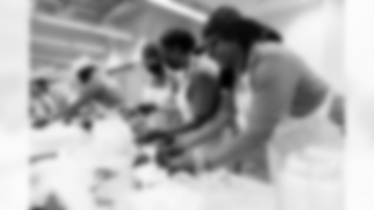 Jacksonville, Fla. — Florida Blue Senior Meal Distribution on November 24, 2025.