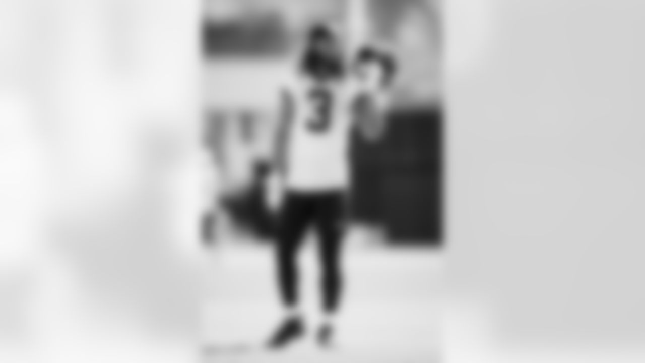 Jacksonville, Fla. — Jaguars wide receiver Jakobi Meyers (3) during practice at the Miller Electric Center on November 5, 2025.