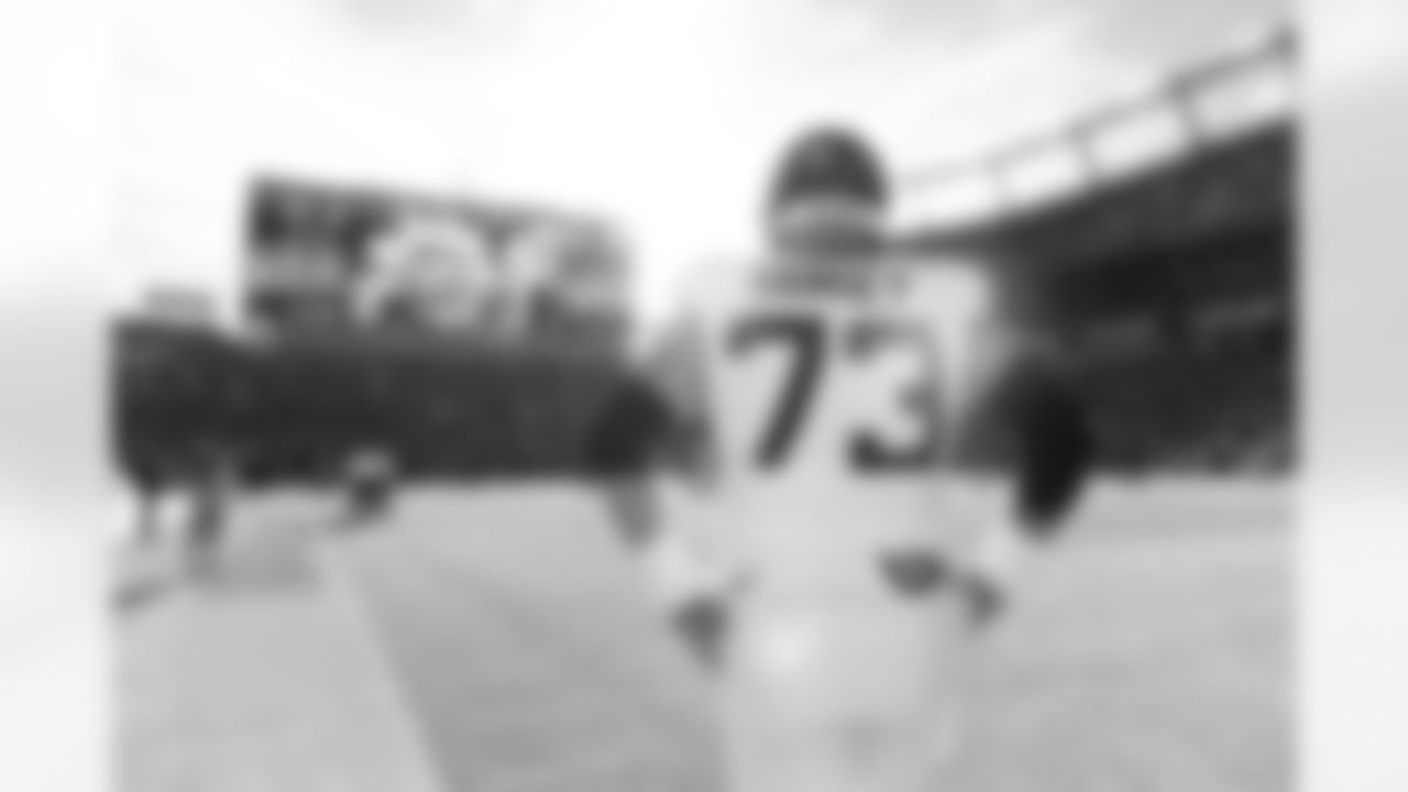 Jacksonville Jaguars vs Denver Broncos

OL Robert Hainsey (73)