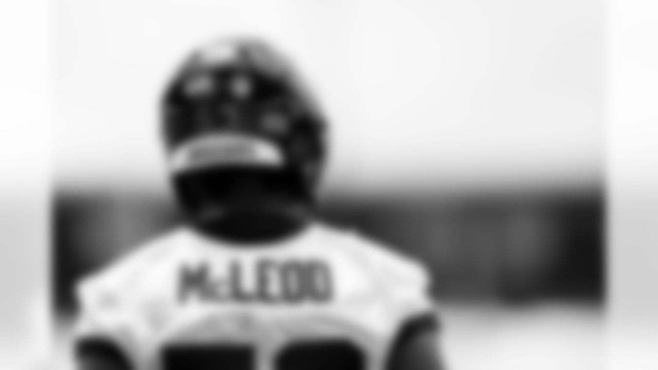 Jacksonville, Fla. — Jaguars linebacker Jalen McLeod (53) during rookie minicamp at the Miller Electric Center on May 9, 2025.