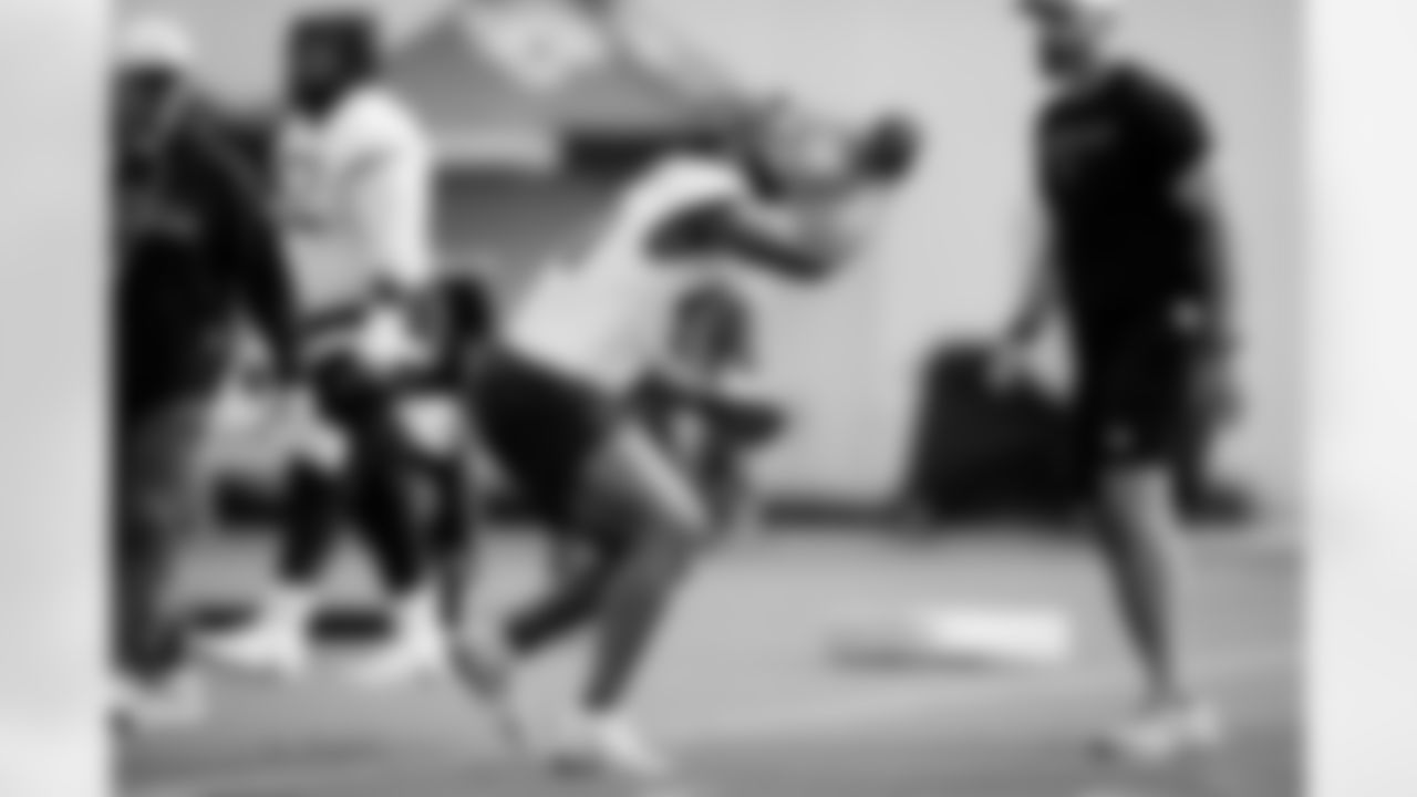 Jacksonville, Fla. — Jaguars defensive end Josh Hines-Allen (41) during practice at the Miller Electric Center on December 3, 2025.