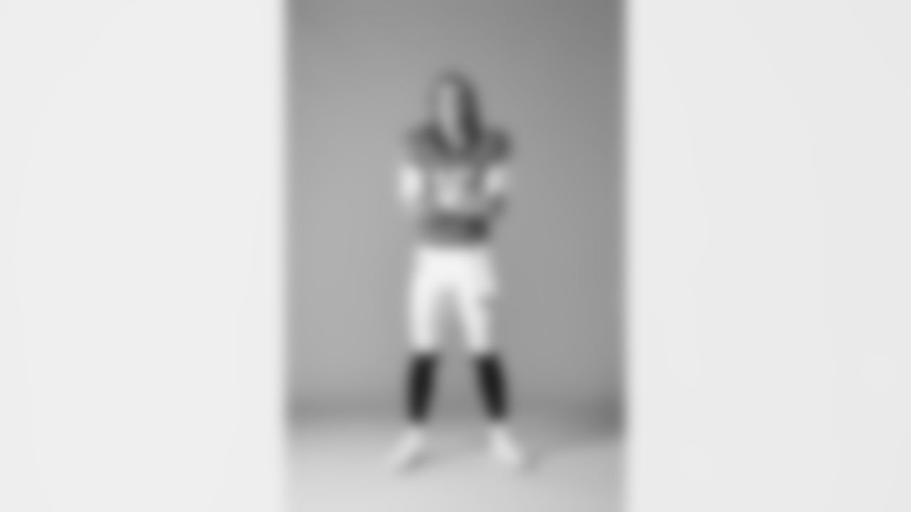 OLB Travon Walker