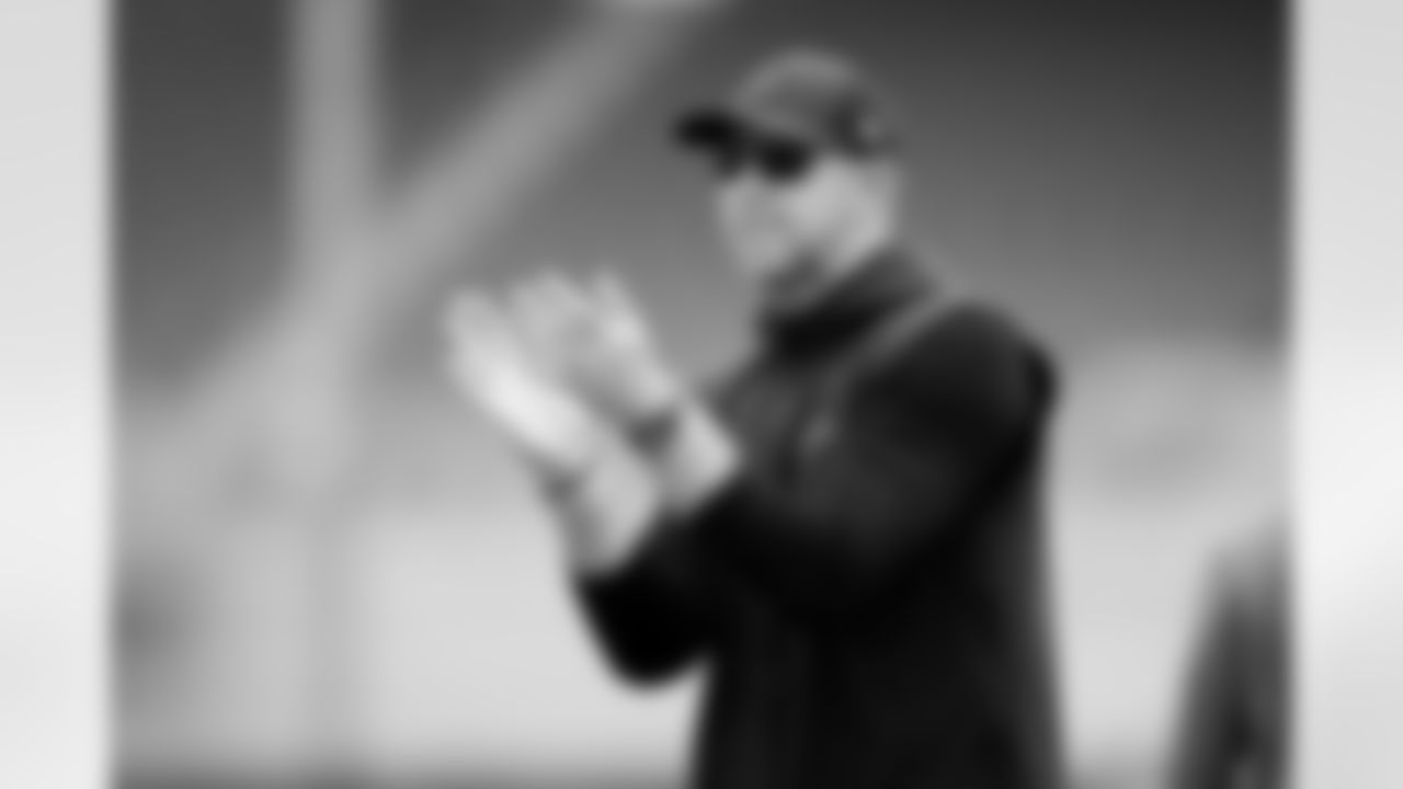 Jacksonville, Fla. — Jaguars head coach Liam Coen during practice at the Miller Electric Center on December 4, 2025.