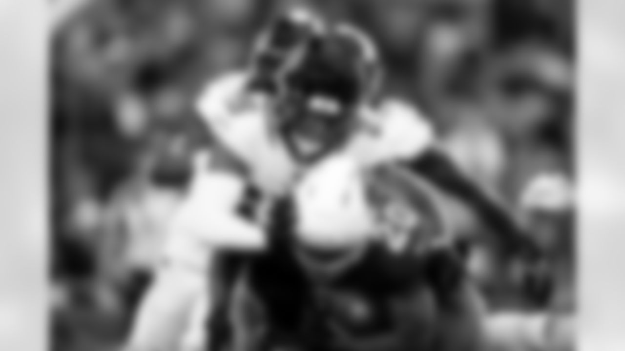 Jacksonville Jaguars vs Arizona Cardinals

S Antonio Johnson (26)