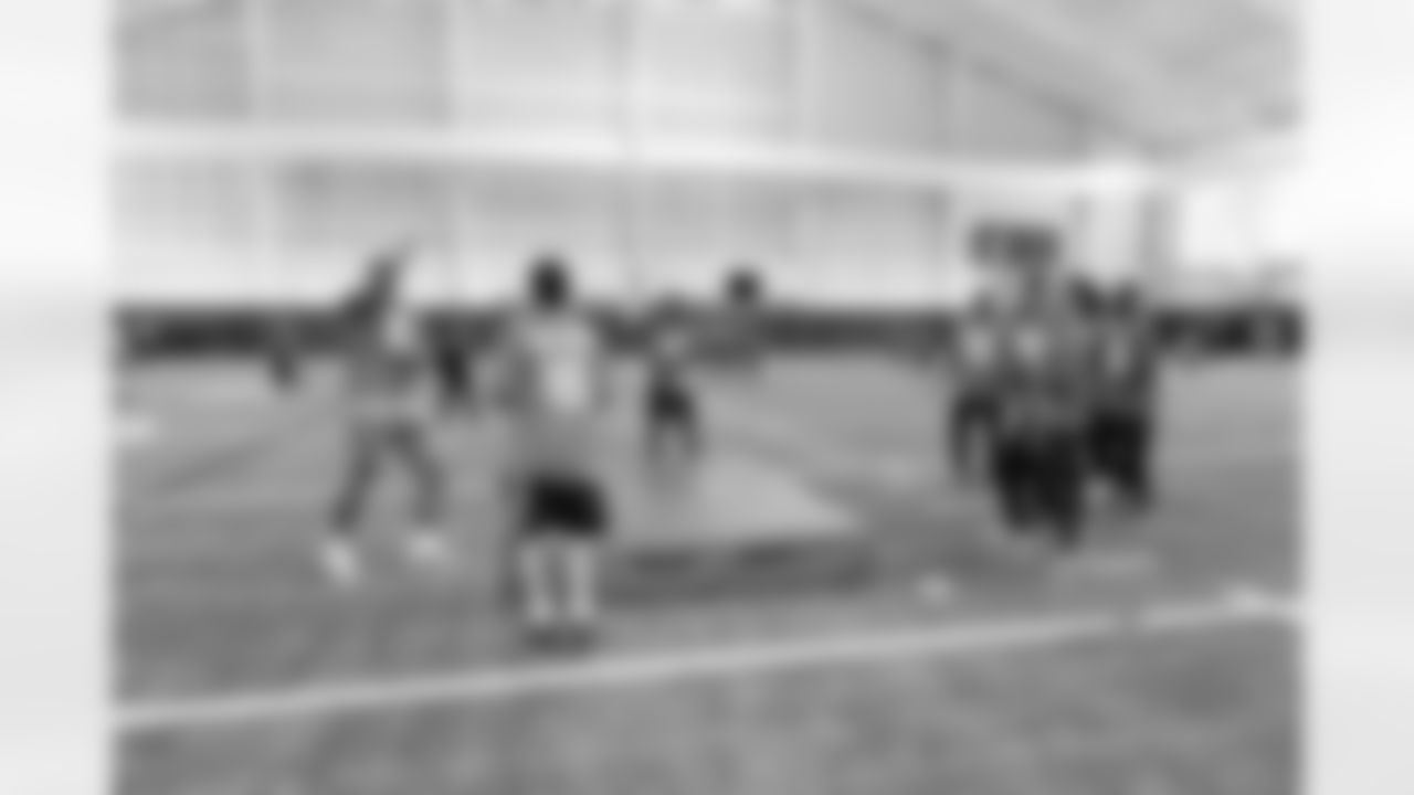 Jacksonville, Fla. — 2025 Special Olympics Fantasy Camp with the Jaguars rookie class at the Miller Electric Center on June 19, 2025.
WR Eli Pancol (10), S Cam'Ron Silmon-Craig (32), S Rayuan Lane III (25), DB Aydan White (40) and WR Chandler Brayboy (15)