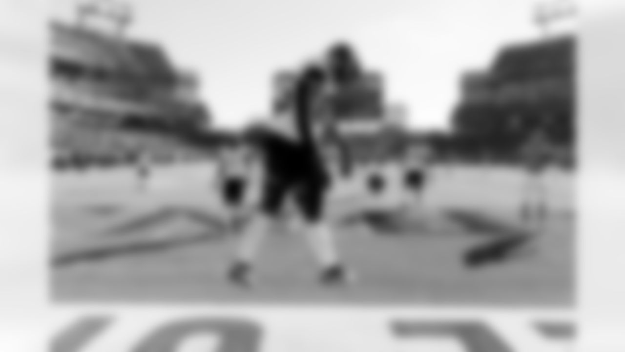 Jacksonville Jaguars vs Tennessee Titans

TE Brenton Strange (85)