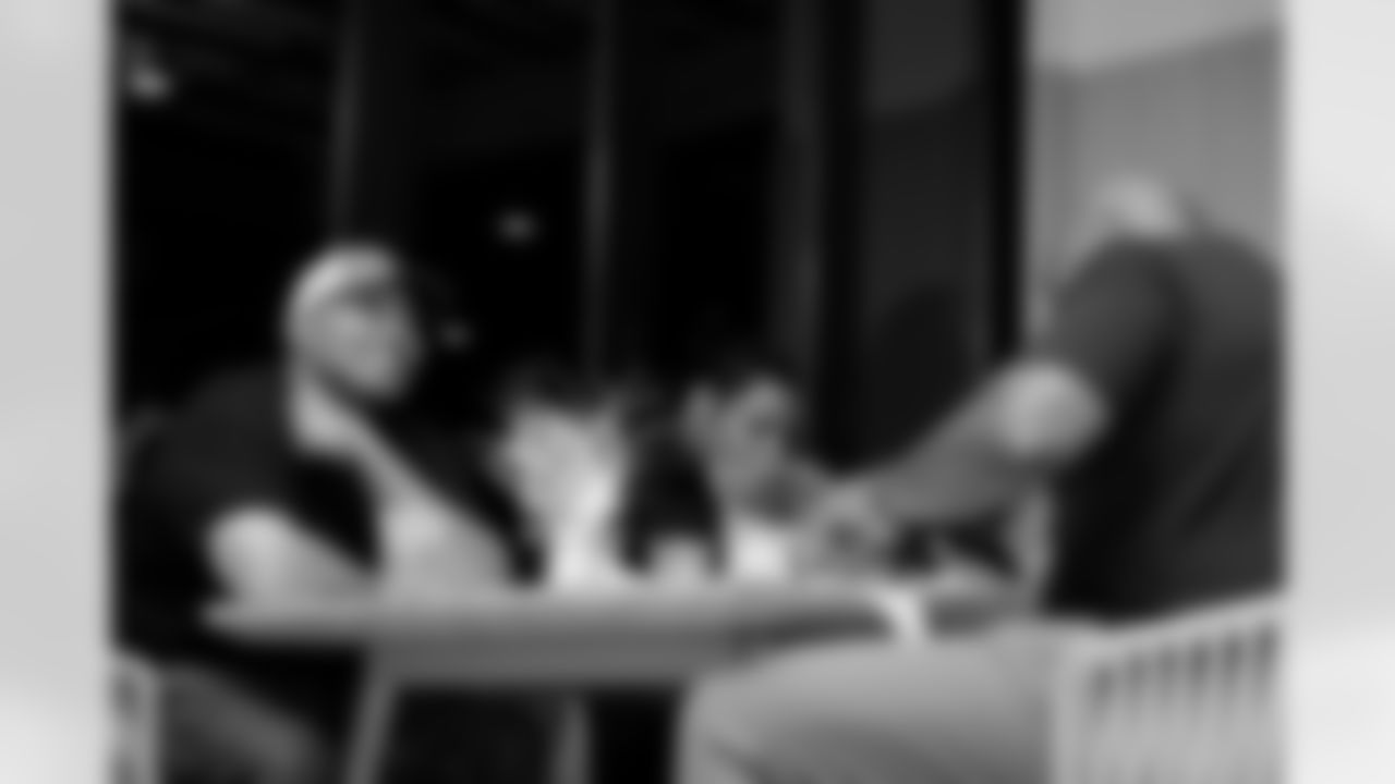 Jacksonville Beach, Fla. — Legends Weekend Friday Dinner at Sandbar Jax Bch on December 5, 2025.