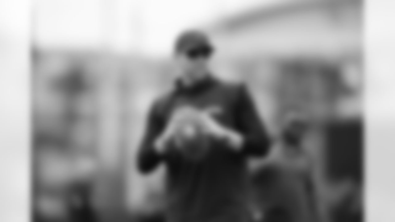 Jacksonville, Fla. — Jaguars head coach Liam Coen during practice at the Miller Electric Center on November 26, 2025.