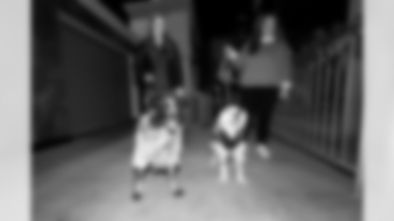 2023_1212_FanClubHolidayPawty_51