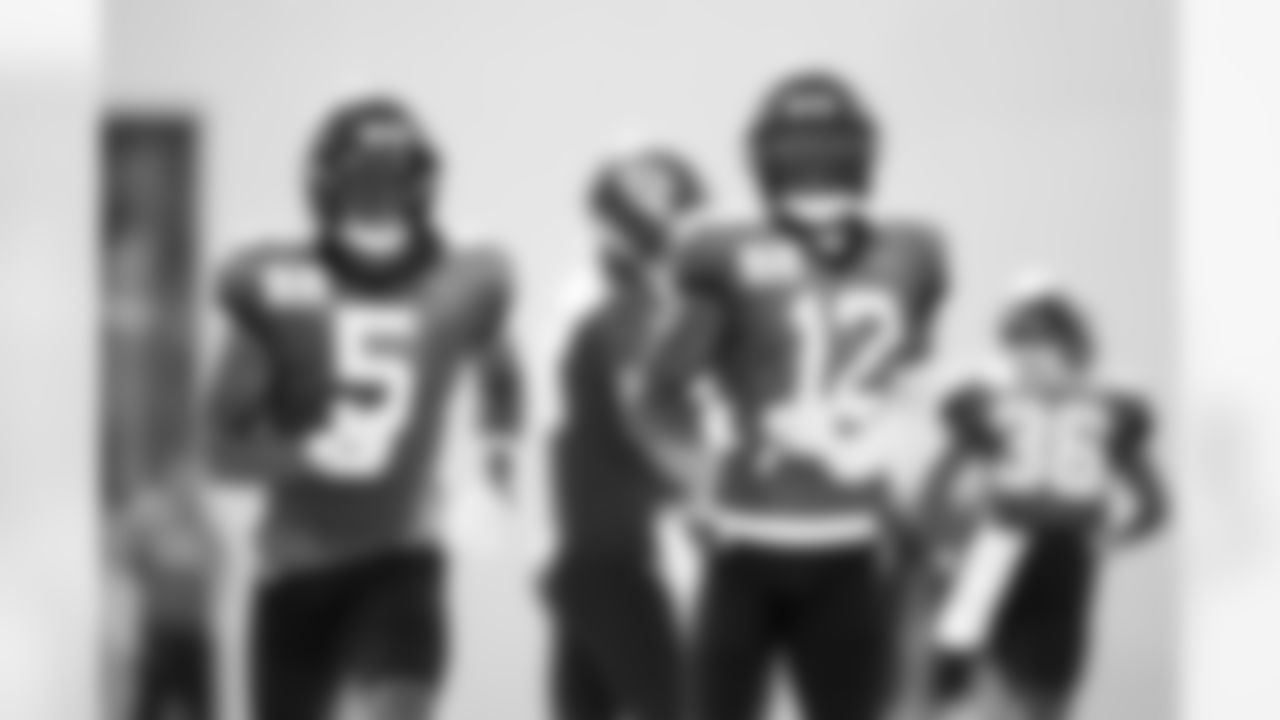Jacksonville, Fla. — Jaguars wide receiver Dyami Brown (5) and wide receiver/defensive back Travis Hunter (12) during training camp at the Miller Electric Center on July 28, 2025.