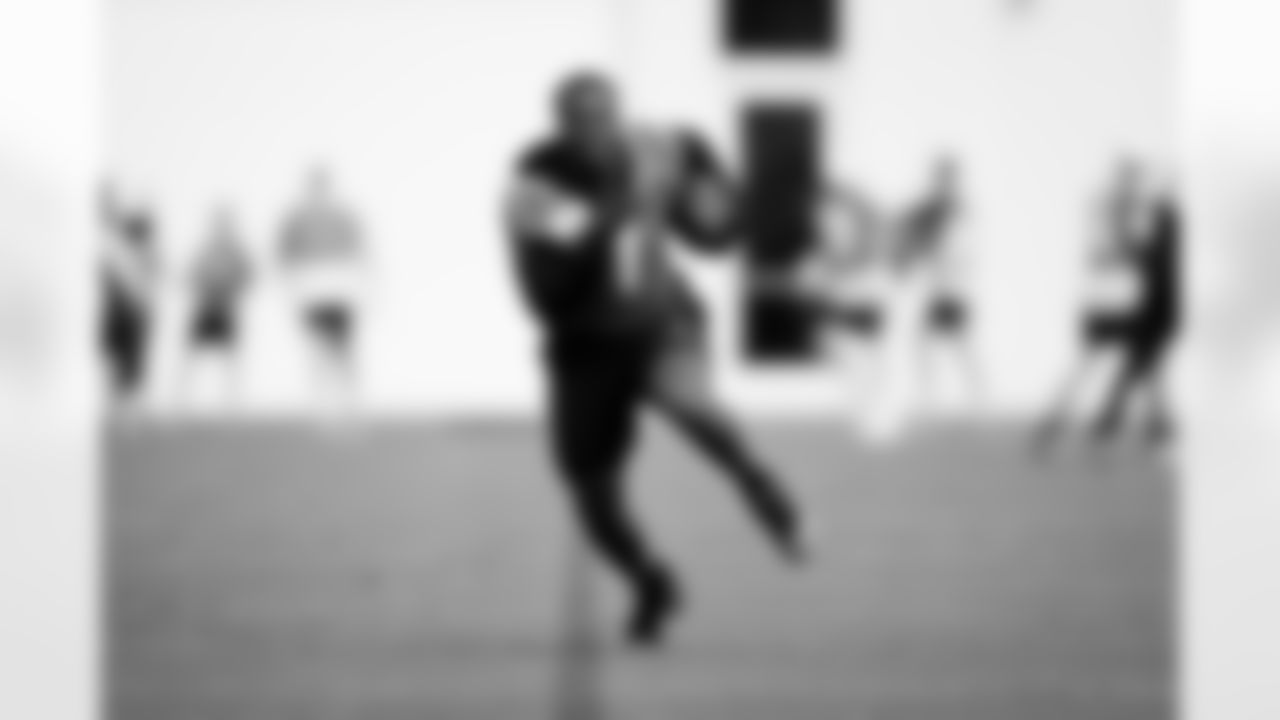 Jacksonville, Fla. — Jaguars running back Travis Etienne Jr. (1) during practice at the Miller Electric Center on December 3, 2025.