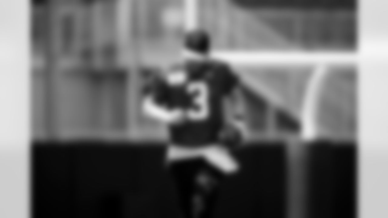 Jacksonville, Fla. — Jaguars quarterback C.J. Beathard (3) during voluntary offseason workouts at the Miller Electric Center on April 29, 2024.