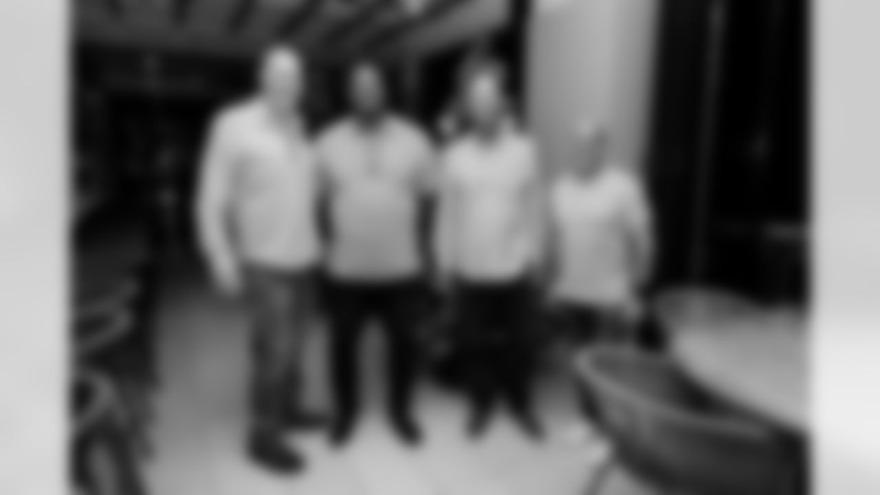 Jacksonville Beach, Fla. — Legends Weekend Friday Dinner at Sandbar Jax Bch on December 5, 2025.