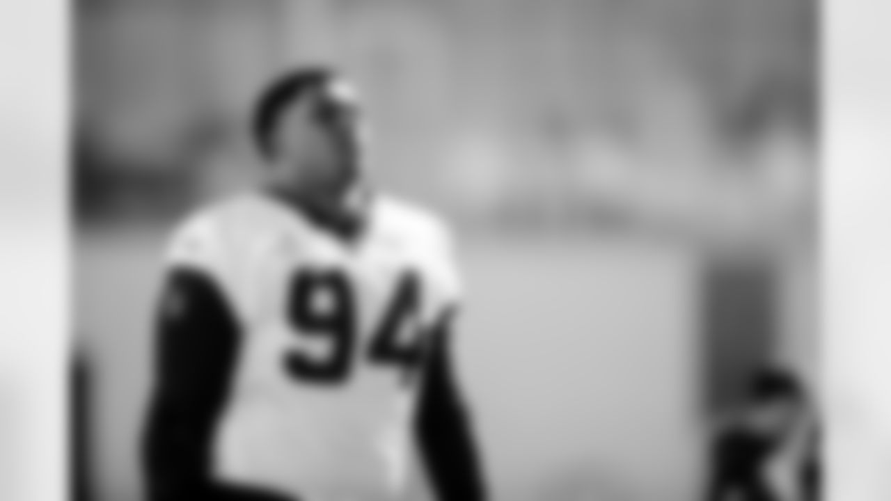 Jacksonville, Fla. — Jaguars defensive tackle Maason Smith (94) during practice at the Miller Electric Center on December 11, 2025.