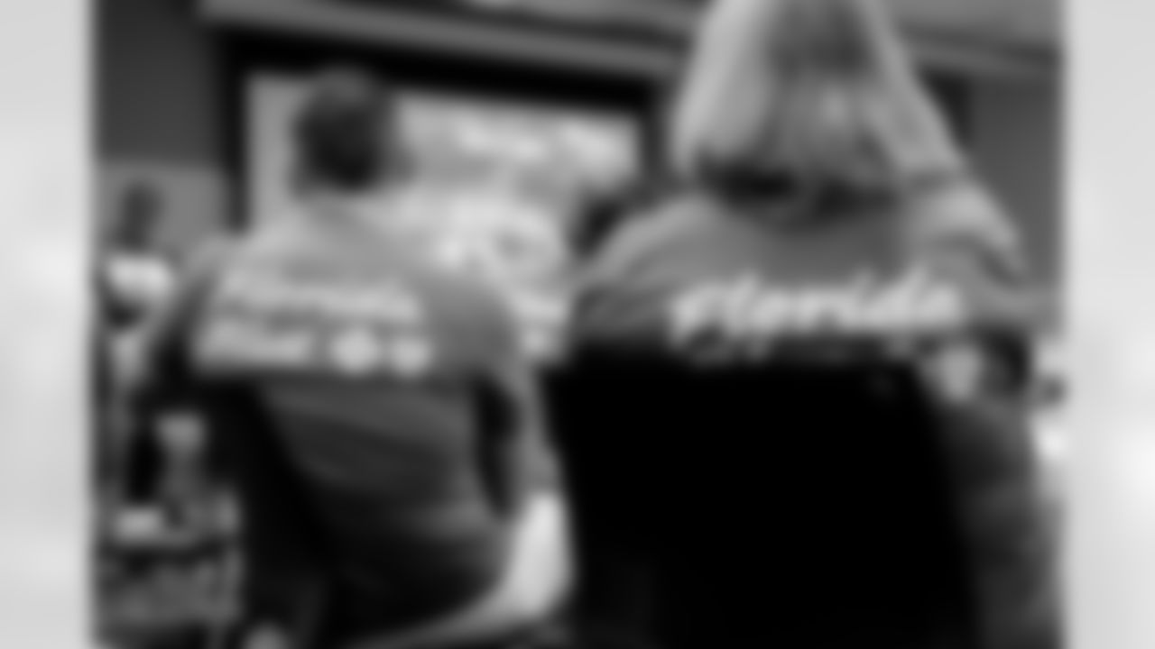 Jacksonville, Fla. — Florida Blue Senior Meal Distribution on November 24, 2025.