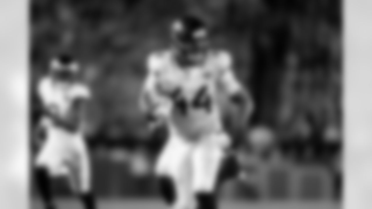 DE Travon Walker (44)