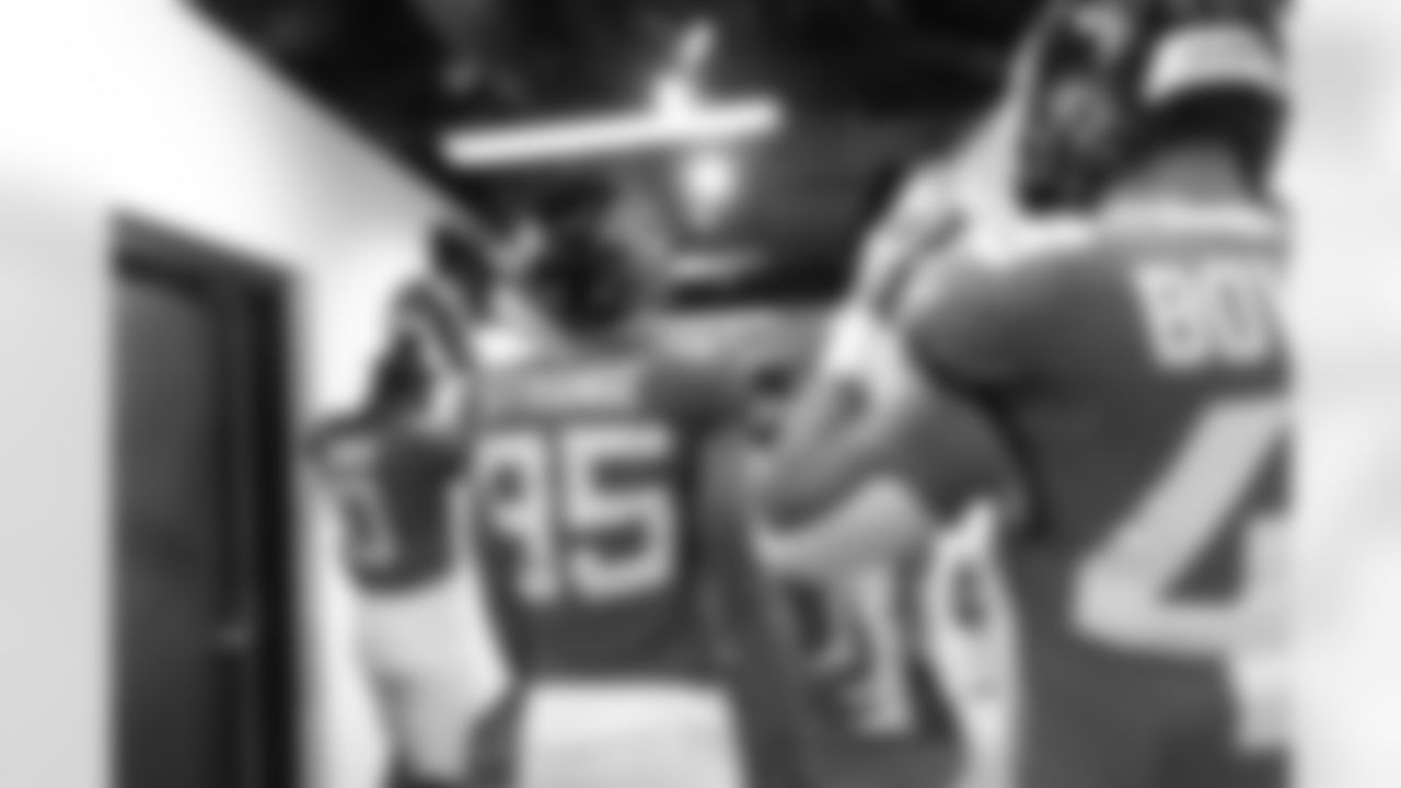 Jacksonville Jaguars vs. Tampa Bay Buccaneers
TE Brenton Strange (85)