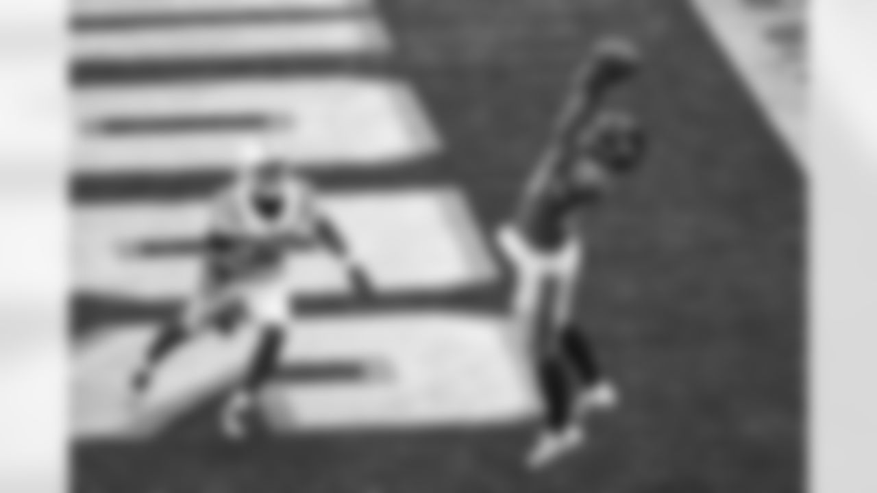 Jacksonville Jaguars vs. Indianapolis Colts

TE Brenton Strange (85)