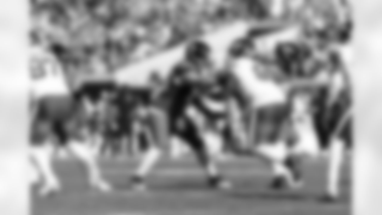 Jacksonville Jaguars vs New York Jets
OL Ezra Cleveland (76)