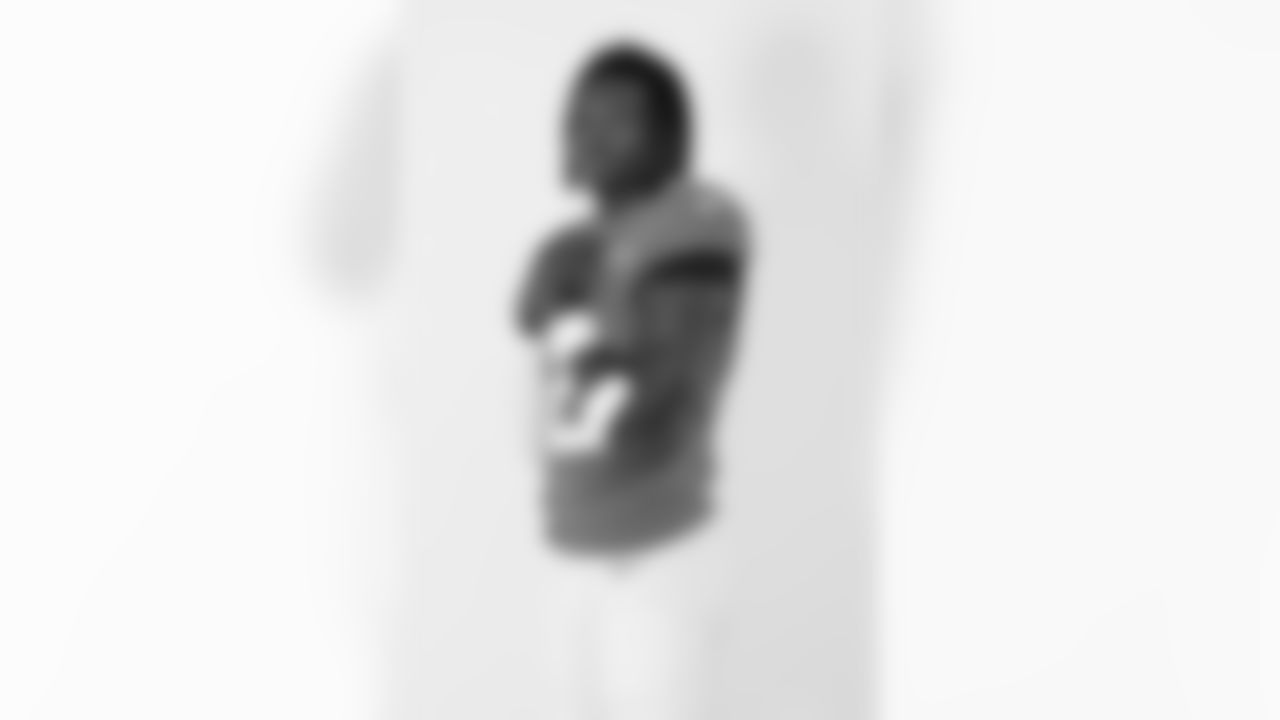 Jacksonville Jaguars defensive back and wide receiver Travis Hunter (12) poses for a portrait during the NFLPA Rookie Premiere on Saturday, May 17, 2025 in Thousand Oaks, Calif. (Ben Liebenberg/NFL)